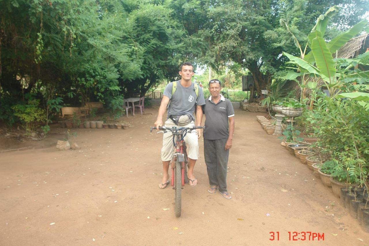 Homestay Camping Anuradhapura Exteriör bild